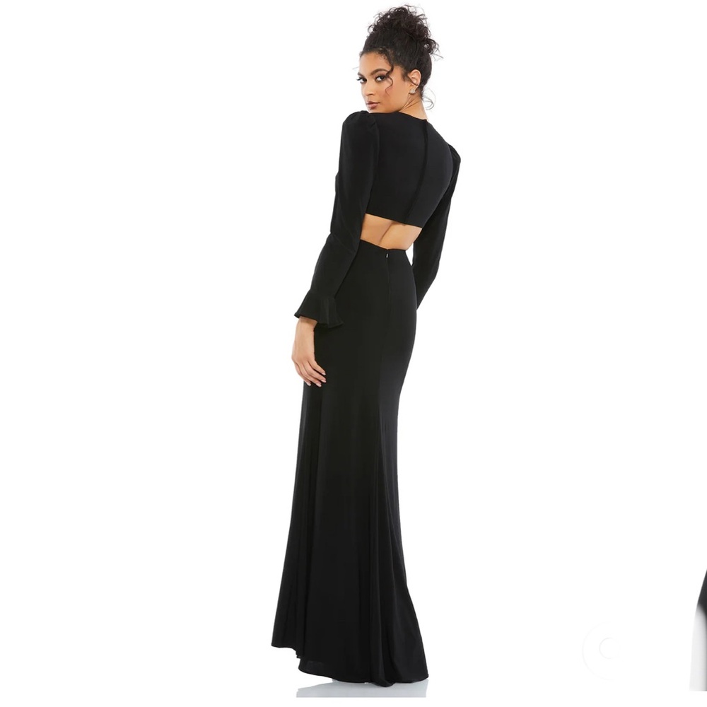 Mac Duggal Long Sleeve Puff Shoulder cut out gown. NWT G